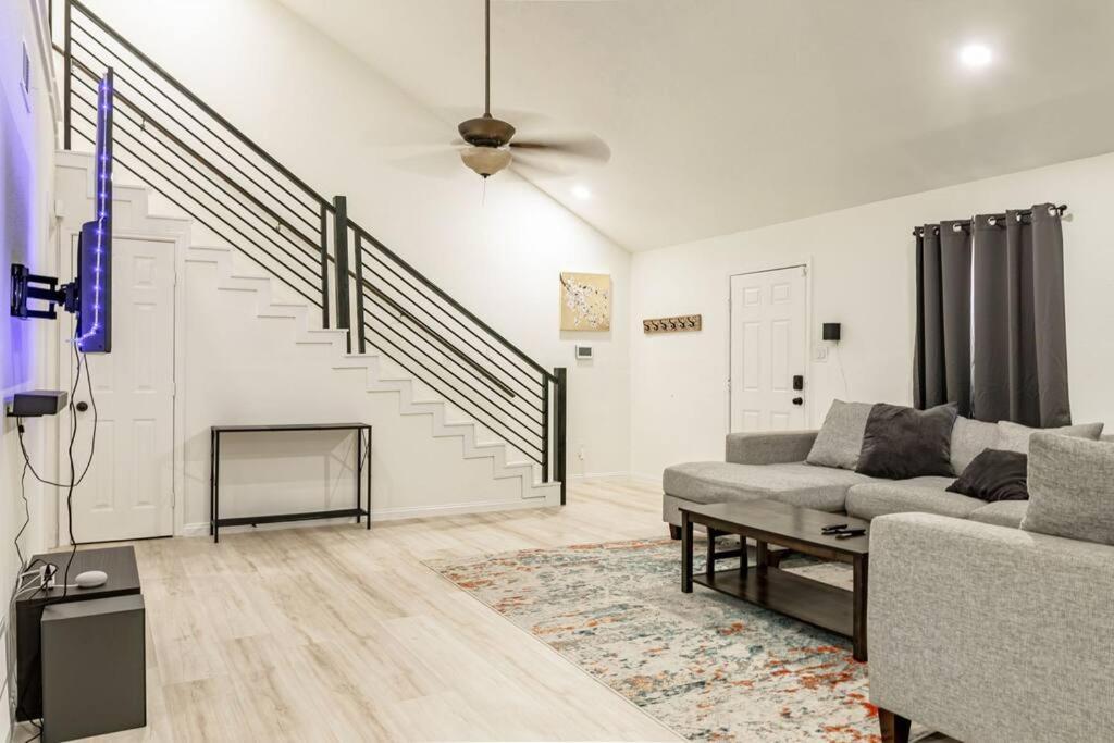 Roomy Home 5 Mins From Attractions Galveston Exteriér fotografie
